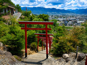 差出磯大嶽山神社の千本鳥居