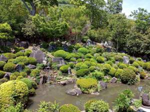 大蔵経寺の庭園