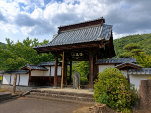 法蓋山 東光寺の 山門