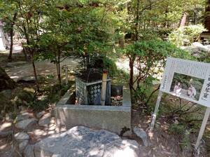 武田神社の武田水琴窟