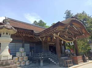 武田神社の拝殿