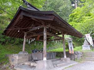 金櫻神社の手水舎