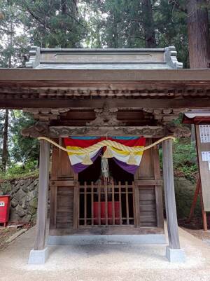 河口浅間神社の「神馬社」