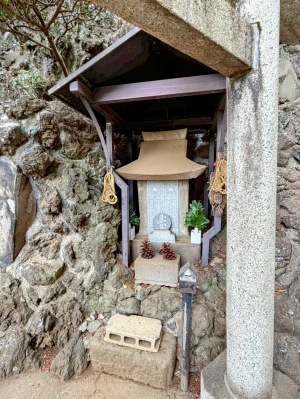 品川神社の富士塚の猿田彦神社