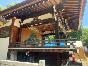 品川神社の神楽殿