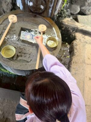 阿那稲荷神社の「一粒万倍の御神水」石碑たち