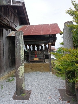 三ツ木神社の境内社「氷川社」