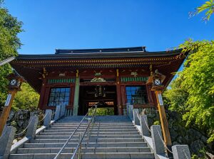 武蔵御嶽神社の随神門