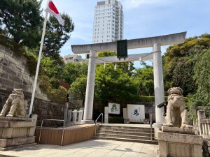 乃木坂46ファンの聖地・乃木神社の一の鳥居